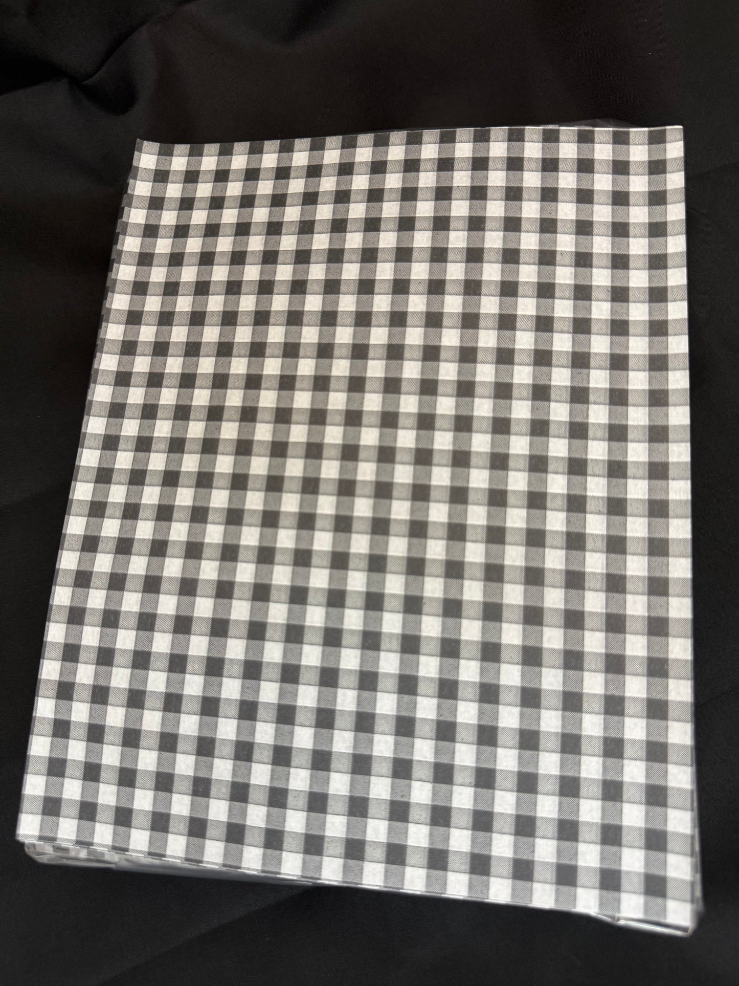 Printed Greaseproof - Gingham - 200x250mm (1000 Sheets)